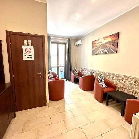 Carlo Goldoni Hotel Милано Екстериор снимка