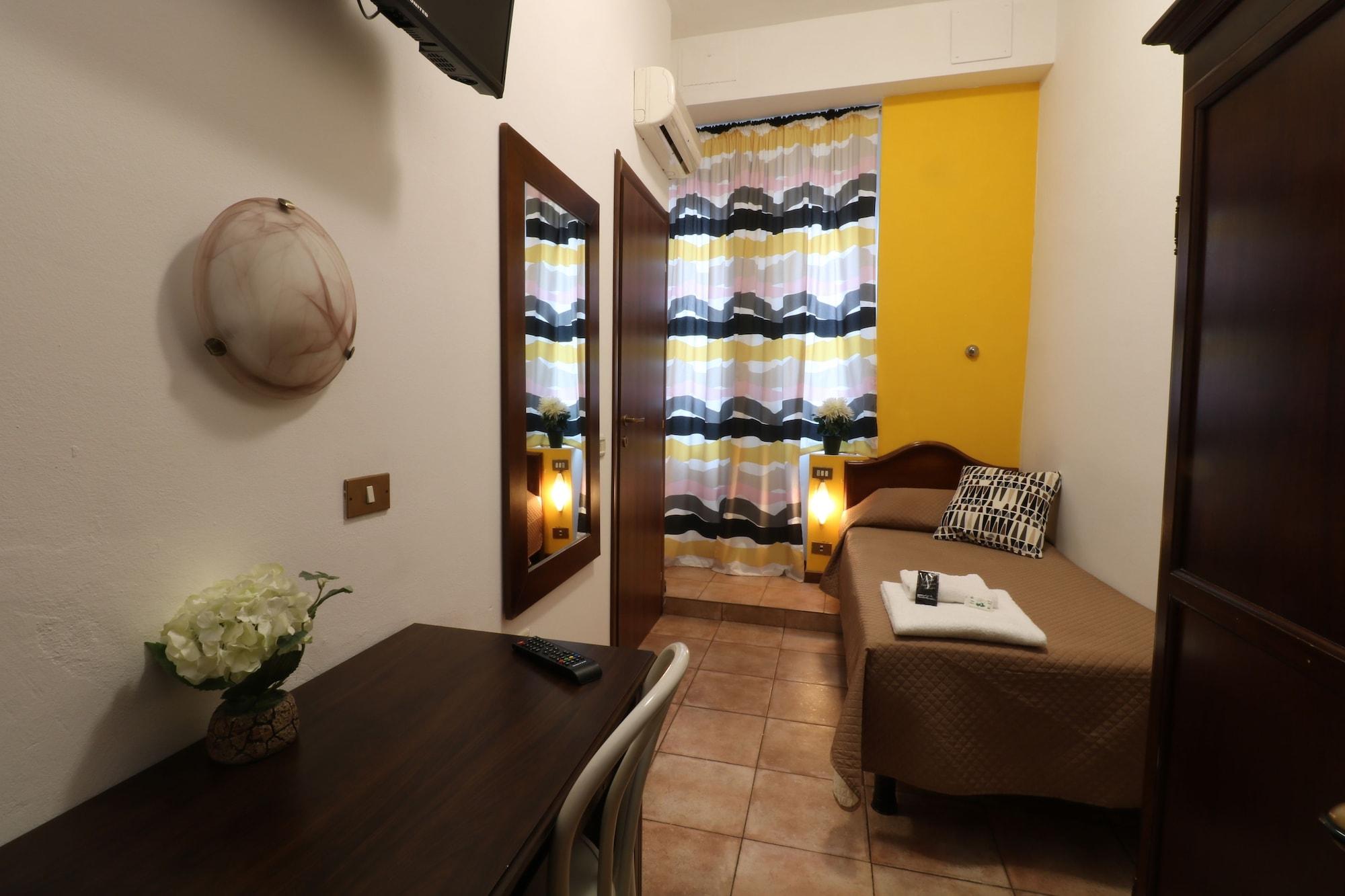 Carlo Goldoni Hotel Милано Екстериор снимка