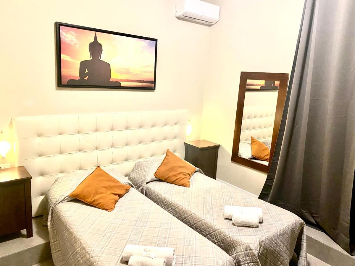 Carlo Goldoni Hotel Милано Екстериор снимка