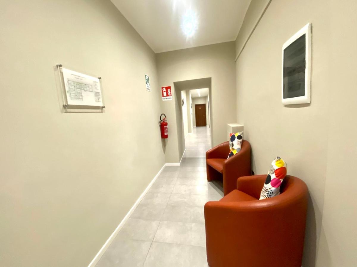 Carlo Goldoni Hotel Милано Екстериор снимка
