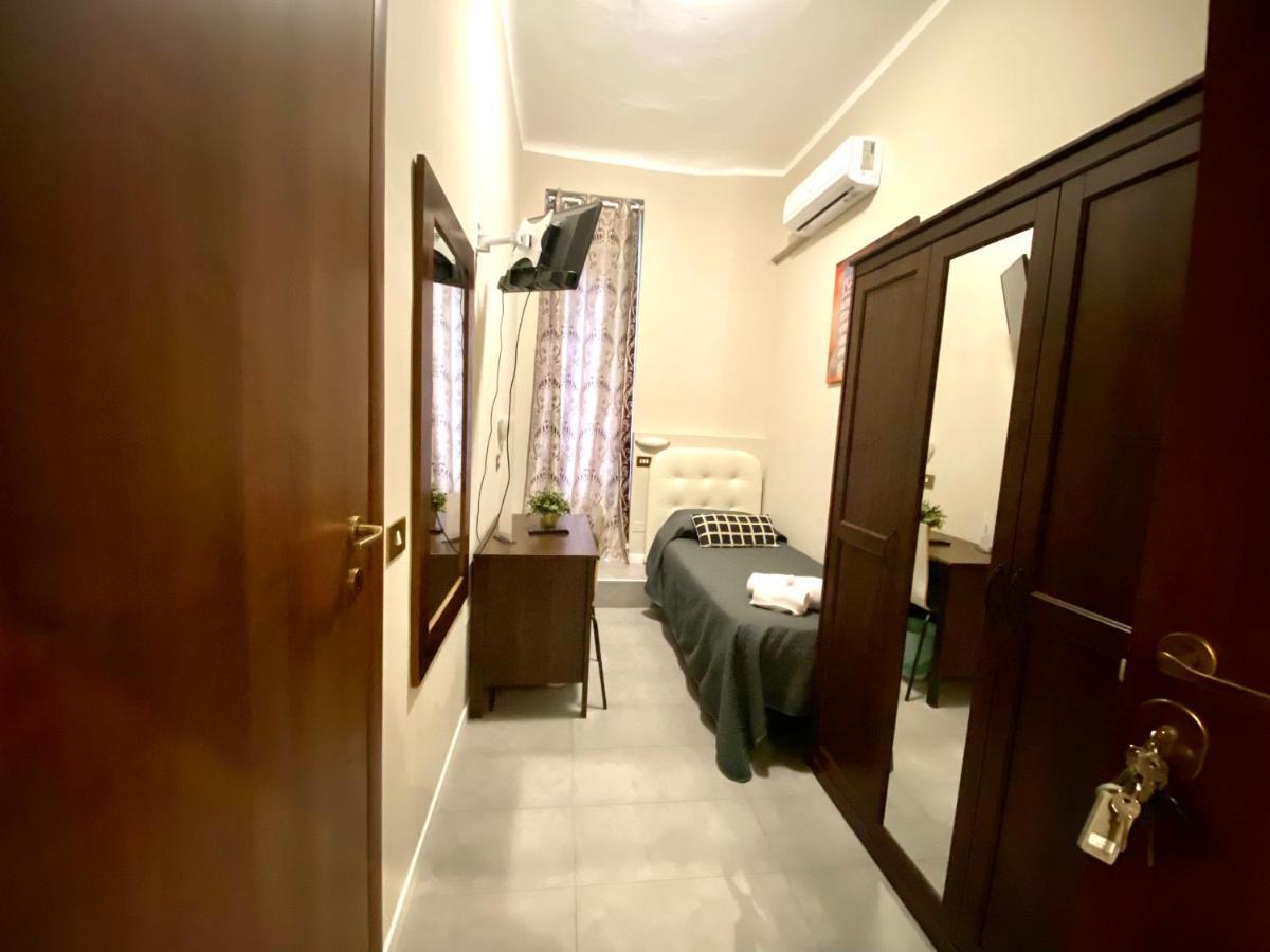 Carlo Goldoni Hotel Милано Екстериор снимка