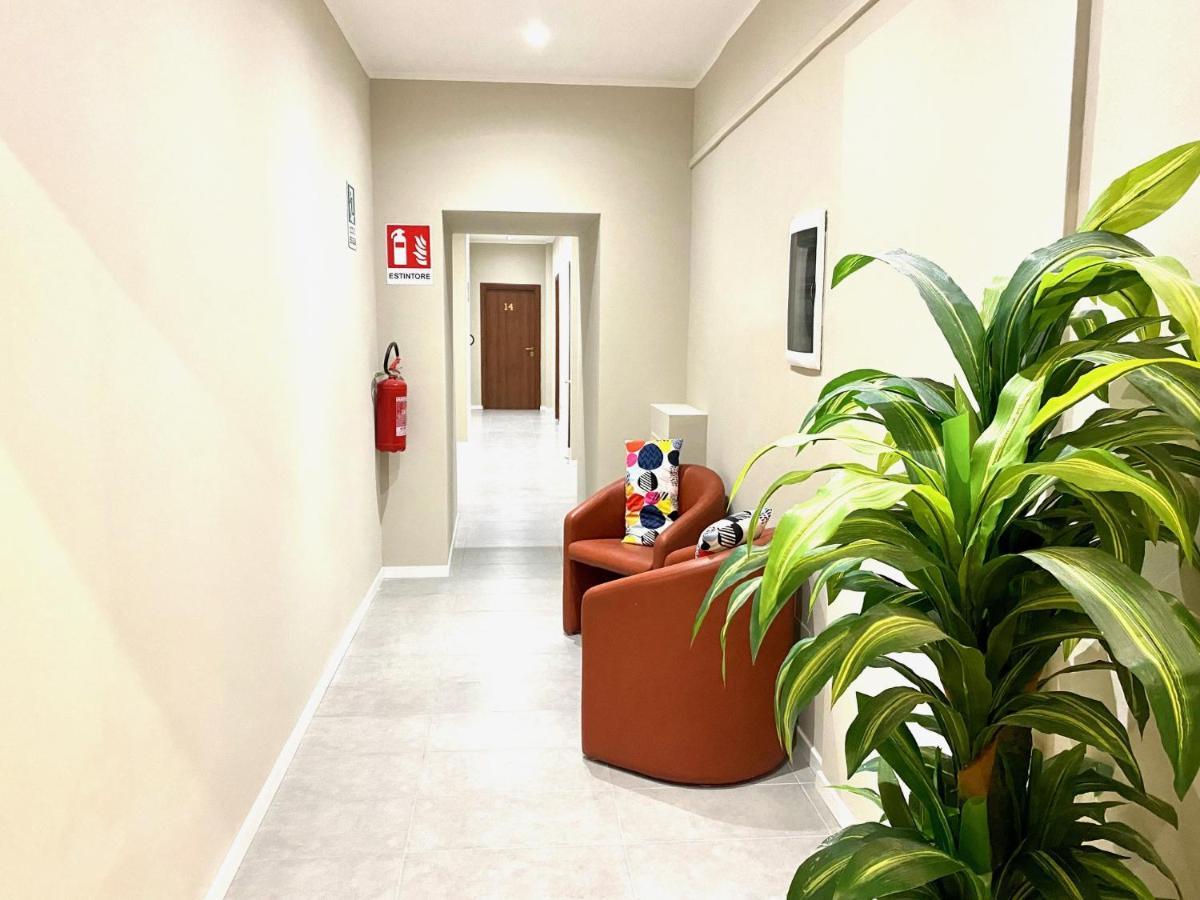 Carlo Goldoni Hotel Милано Екстериор снимка