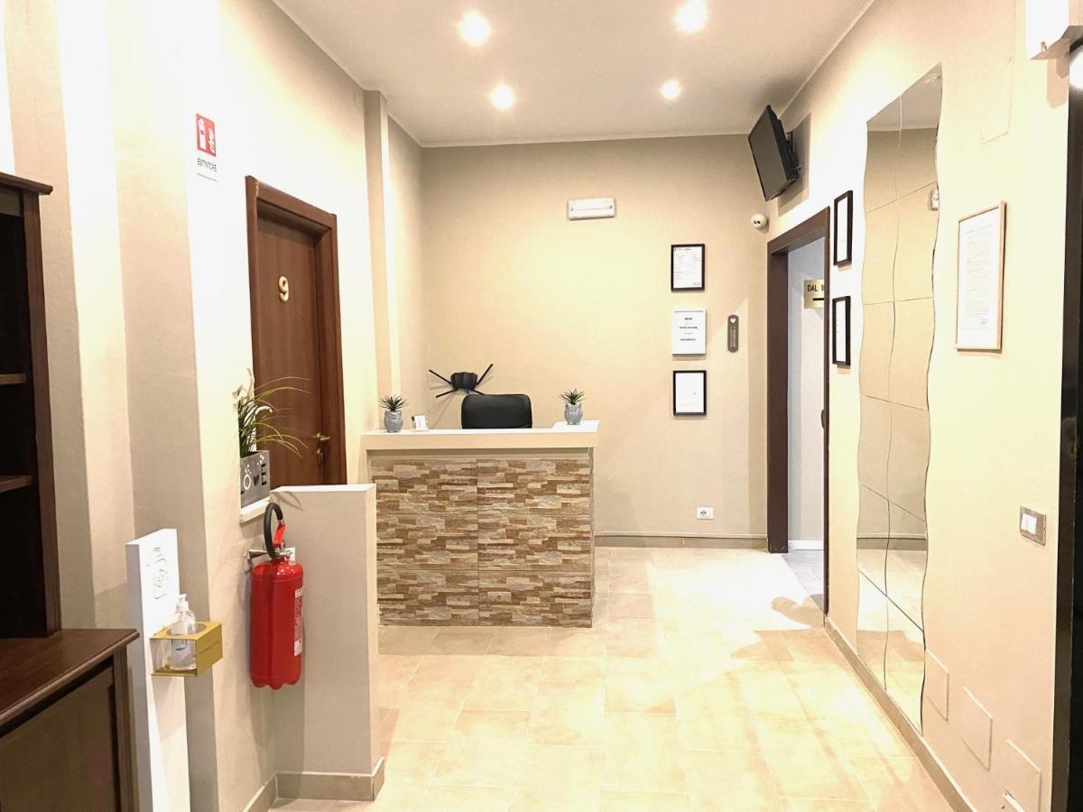 Carlo Goldoni Hotel Милано Екстериор снимка