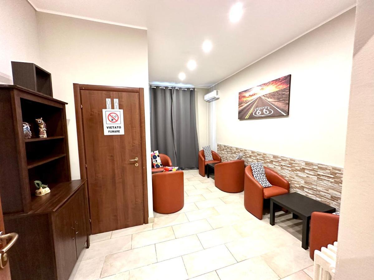 Carlo Goldoni Hotel Милано Екстериор снимка